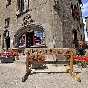 Grande Maison Dans La Cité Médiévale De Besse-et-Saint-Anastaise